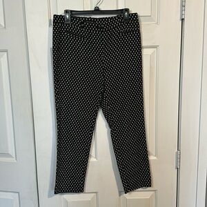 Ann Taylor size 6 black and white pant